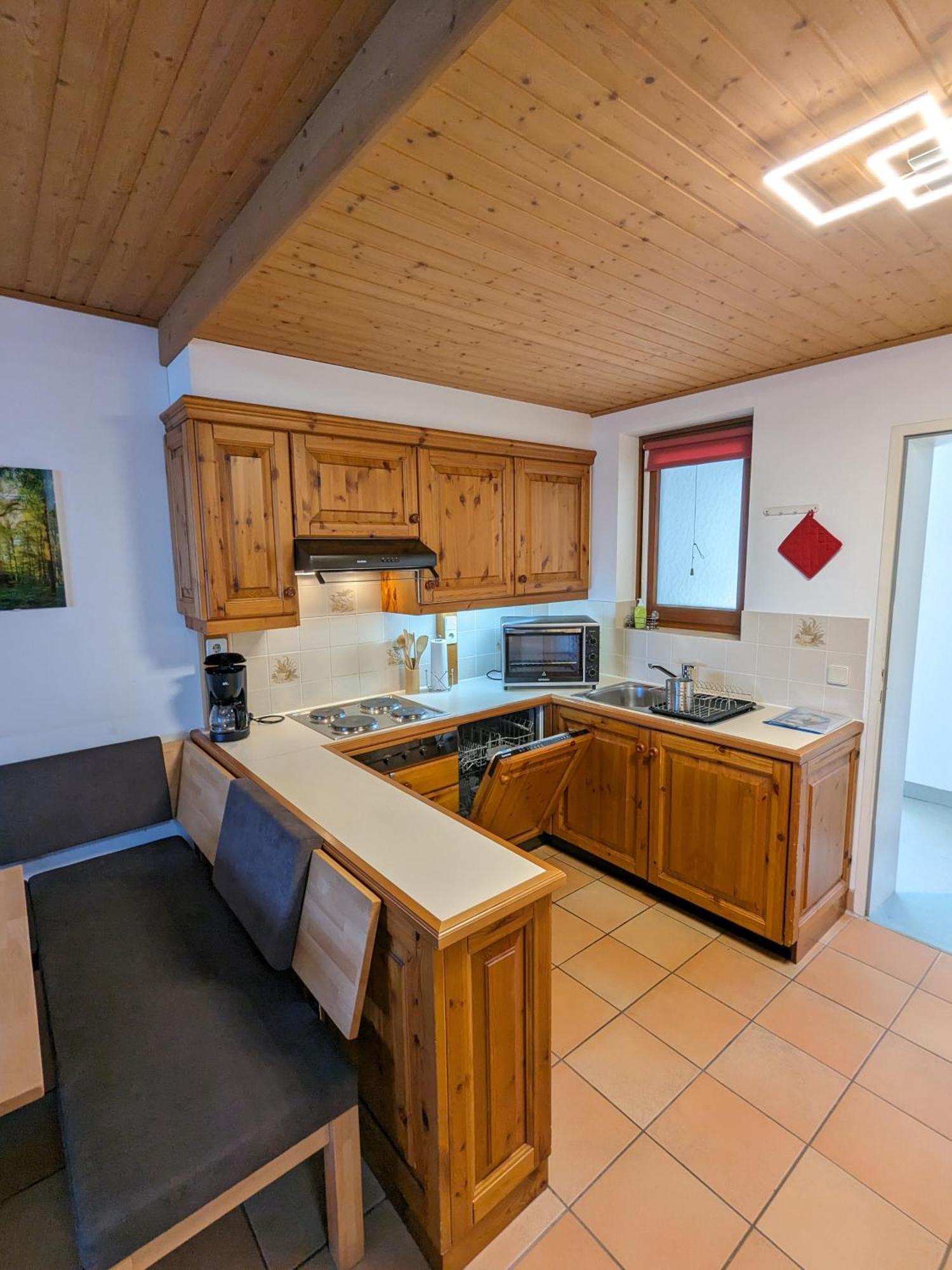 Gerlitzen Ferienappartement Paul Im Ski- Und Wandergebiet, Kanzelhoehe, Ossiacher See Deutschberg Kültér fotó